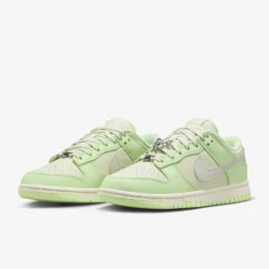 NIKE DUNK LOW SE SEA GLASS FN6344-001