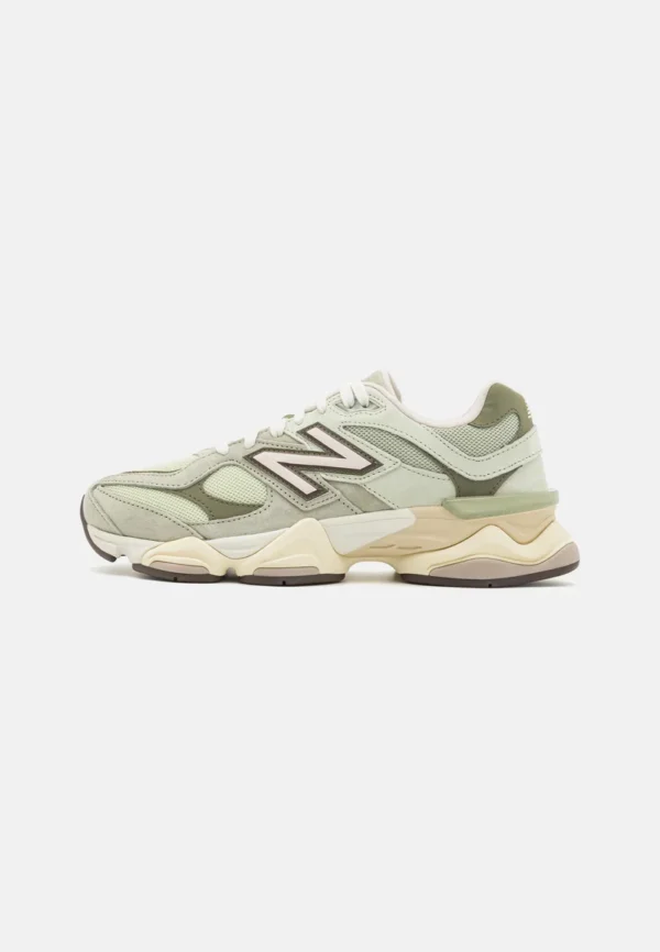 NEW BALANCE U9060EEC